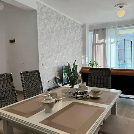 Coral * Sarandë